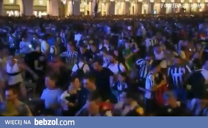 Moment wybuchu paniki na Piazza San Carlo w Turynie