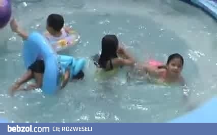Dlaczego trzeba pilnować dzieci na basenie 