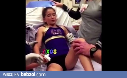 Nastawienie zwichniętej rzepki u małej zawodniczki