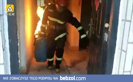 Stalowe jaja chińskiego strażaka