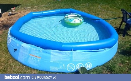 Pomysłowy sposób na ciepłą wodę w basenie za darmo!