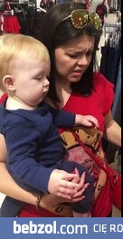 Różowy stwierdza że jej niebieski ubiera się jak nastolatek