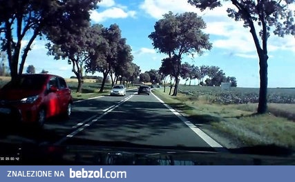 Zdarzenie na DK8 przed Wrocławiem 