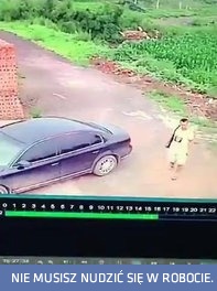 Złodziej chce ukraść auto aż tu nagle...