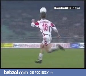 17 LETNI ANTONIO CASSANO STRZELA PIERWSZĄ BRAMKĘ