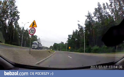 A zdmuchnę sobie trawkę przed Białymstokiem