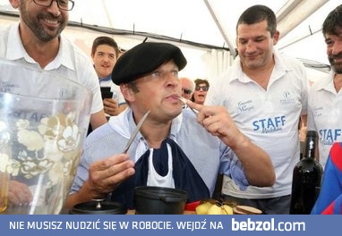 Burmistrz francuskiego miasta przegrał zakład