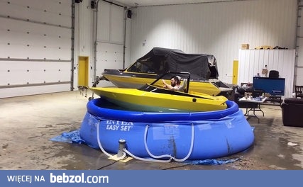 Gdy jest 4:30 rano ale chcecie z kumplem popływać łódką