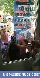 Putinowcy odwiedzają biuro Nawalnego