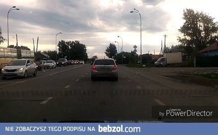 Pojazd uprzywilejowany na rosyjskiej szosie