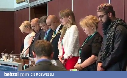 Modlitwa przed posiedzeniem rady miasta Oldham