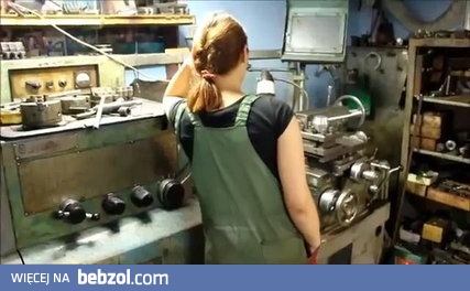 Różowy w warsztacie wie gdzie jego miejsce