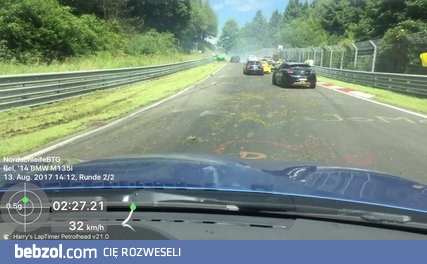 Plama oleju na torze Nürburgring spowodowała wypadek kilku aut