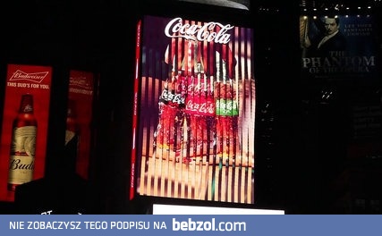 Trójwymiarowy robotyczny billboard Coca-Coli 