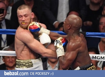 Floyd Mayweather pokonał McGregora