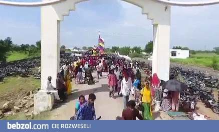 Hinduski festiwal muzyki przechodzi w elektro o mocy 132kV