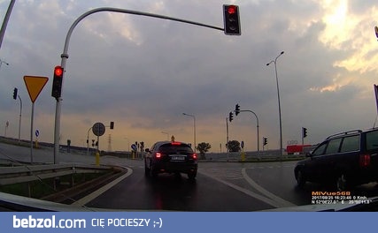 Lekcja kultury dla kierowcy Infiniti QX70 - WY 3599K