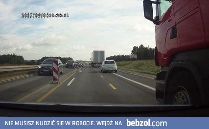 Nieudane wyprzedzanie TIRa