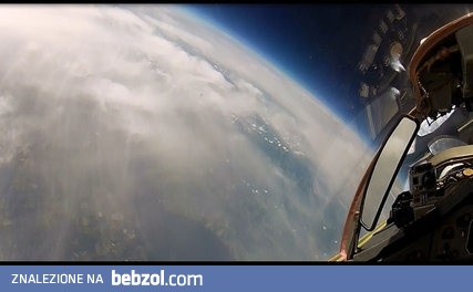 MIG-29 w stratosferze