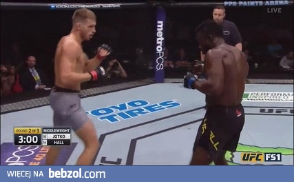 Polak ulega pod naporem pięści Afroamerykanina