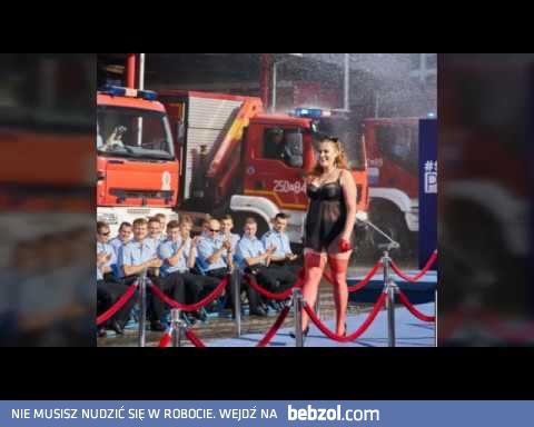 SUPERMODELKI PLUS SIZE W KUSZĄCYCH BIELIZNACH