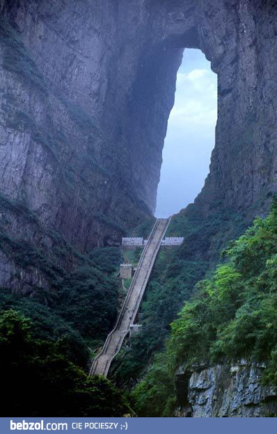 Po schodach do góry 