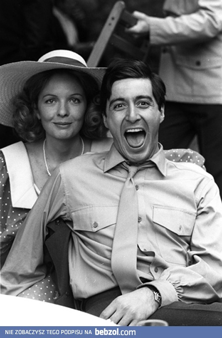 Gdzie jest prawa ręka tego pana?