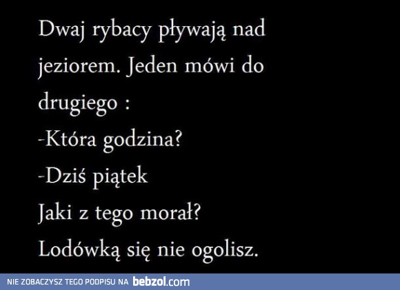 Dwaj rybacy pływają nad jeziorem