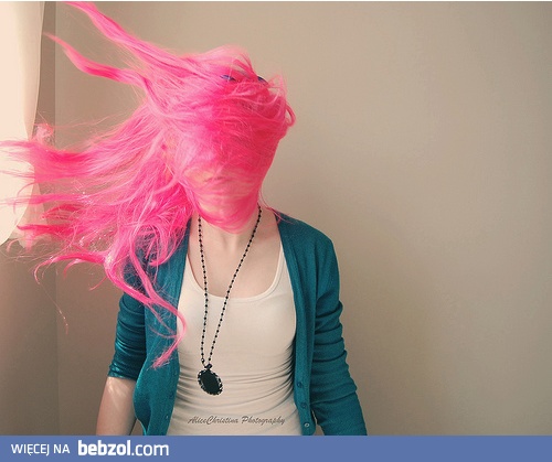Różowe włosy