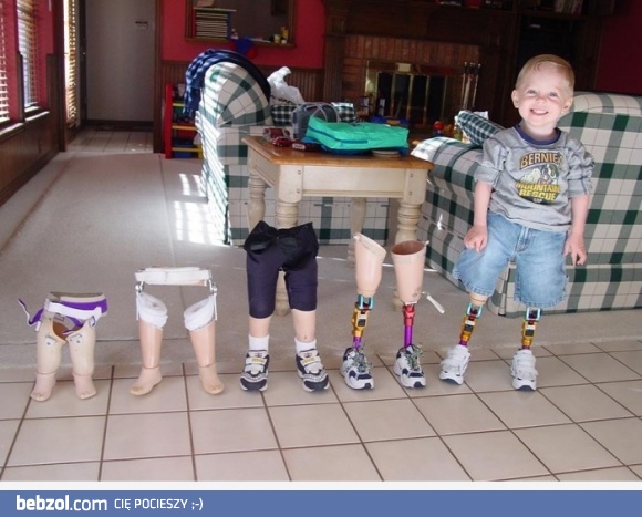 Mimo wszystko on potrafi się uśmiechać..