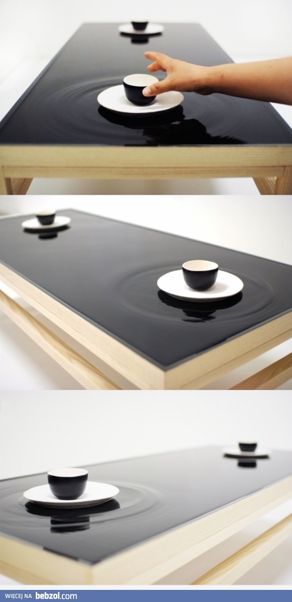 Stół z falowanym efektem