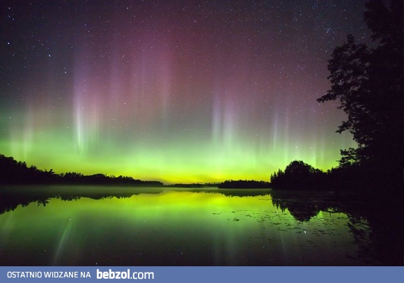 Przepiękna zorza polarna 