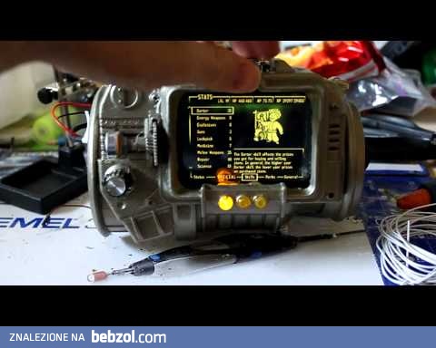 Działający Pip-Boy 3000 z Fallout 3