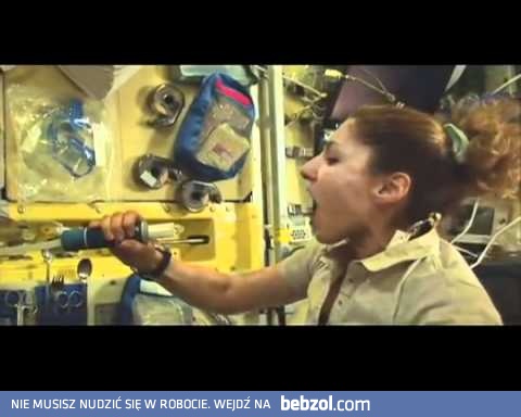 Jak się pije w kosmosie?