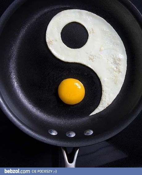 Koncepcja Yin i Yang z jajka 