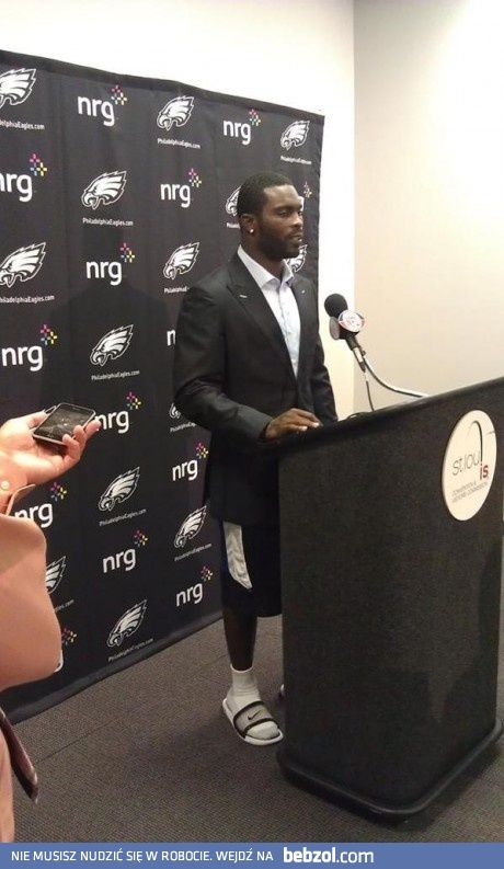 Nie ma to jak klapki i skarpety! 