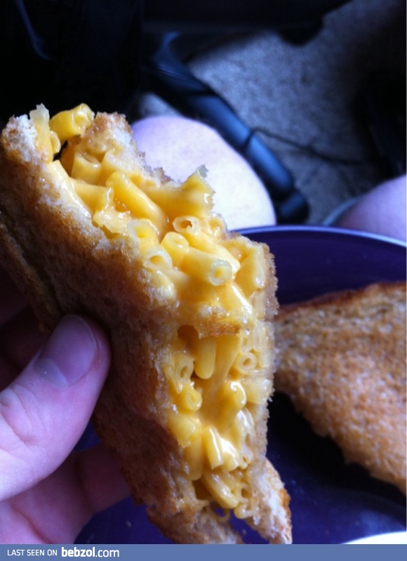 Macaroni and grilled cheese