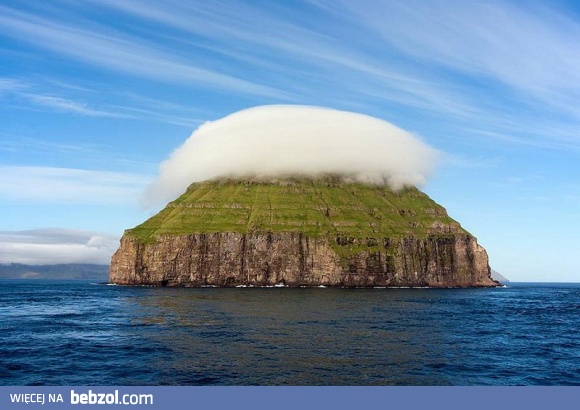 Wyspa w chmurach