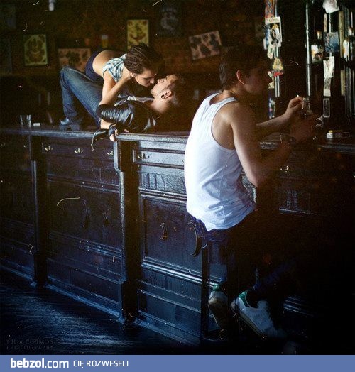 Namiętna randka na barze