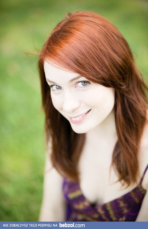 Ruda ze zniewalającym uśmiechem