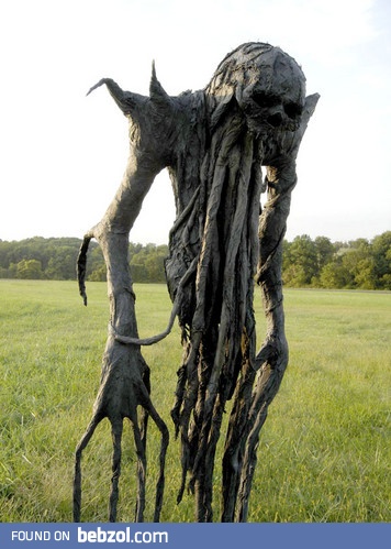 Now thats a proper Scarecrow!