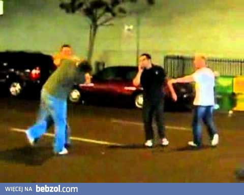 Kozak dostaje jeden nokautujący cios