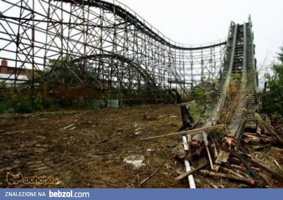 Opuszczony roller coaster