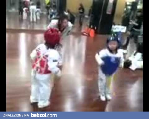 Krwawa walka w Taekwondo.. Gdzie byli rodzice??!