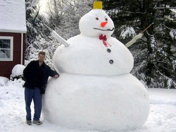 Kreatywne rzeźby ze śniegu