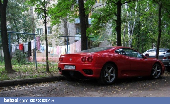 Niecodzienny miejsce jak na ferrari