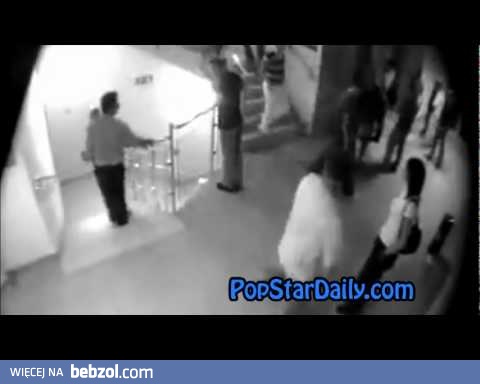 Tak się kończy bujanie na poręczy