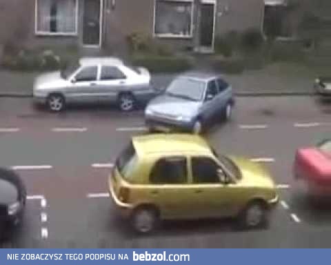 Kobieta vs parkowanie