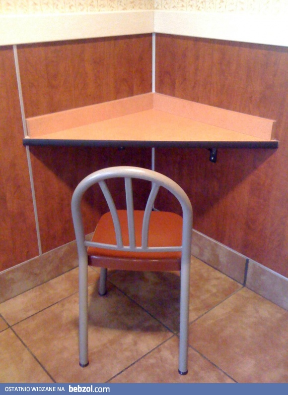 Forever alone w McDonald's