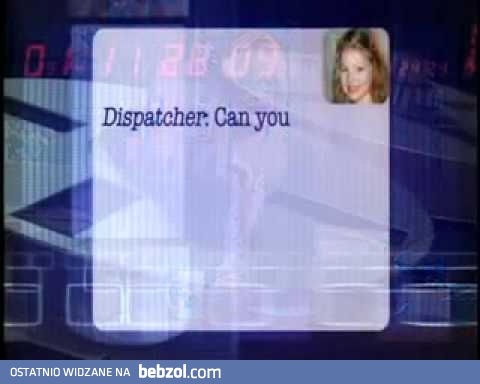 Dziewczynka dzwoni po ambulans dla taty